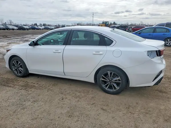 3KPF34AD0RE785957 2024 KIA FORTE - Image 2