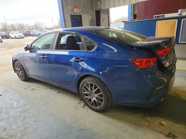 3KPF34AD1KE005938 2019 KIA FORTE - Image 2