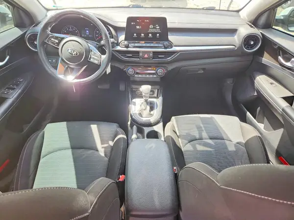 3KPF34AD1KE017636 2019 KIA FORTE - Image 8