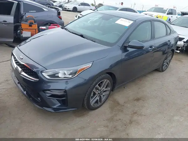 3KPF34AD1KE022139 2019 KIA FORTE - Image 2