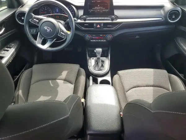 3KPF34AD1KE025798 2019 KIA FORTE - Image 8