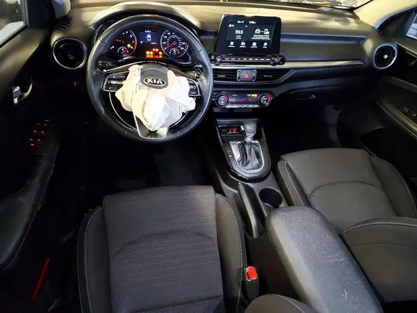 3KPF34AD1KE025929 2019 KIA FORTE - Image 8