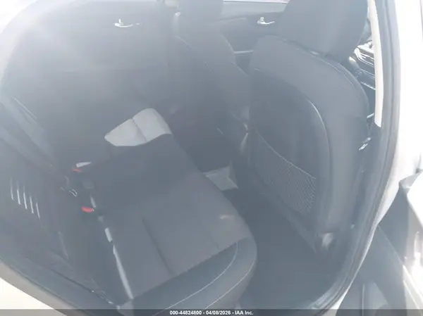 3KPF34AD1KE026515 2019 KIA FORTE - Image 8