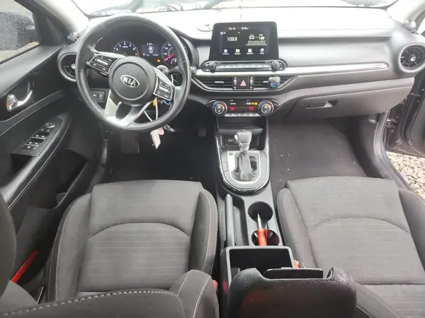 3KPF34AD1KE037708 2019 KIA FORTE - Image 8