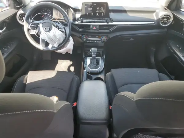 3KPF34AD1KE039457 2019 KIA FORTE - Image 8