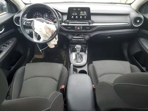 3KPF34AD1KE062480 2019 KIA FORTE - Image 8