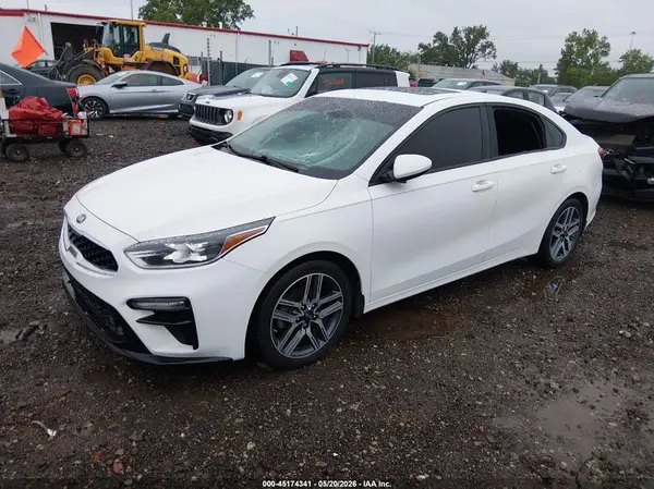 3KPF34AD1KE063855 2019 KIA FORTE - Image 2