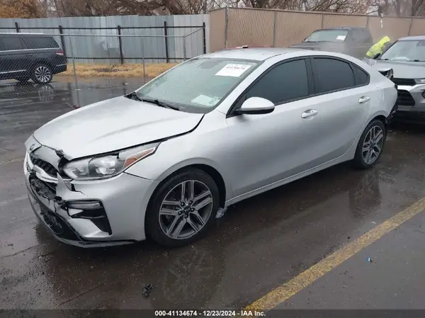 3KPF34AD1KE069994 2019 KIA FORTE - Image 2
