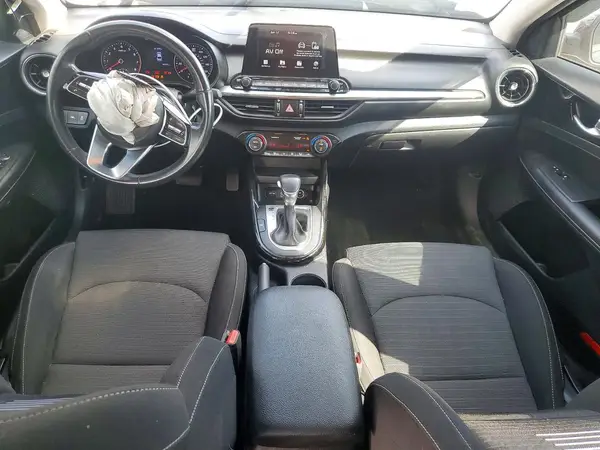 3KPF34AD1KE073317 2019 KIA FORTE - Image 8