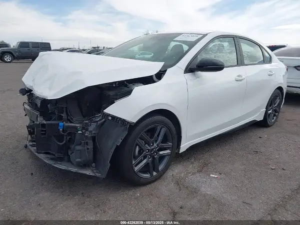 3KPF34AD1ME282821 2021 KIA FORTE - Image 2