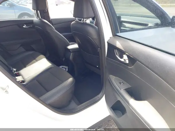 3KPF34AD1ME296699 2021 KIA FORTE - Image 8