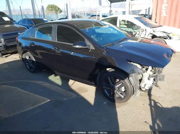 3KPF34AD1ME320810 2021 KIA FORTE - Image 1