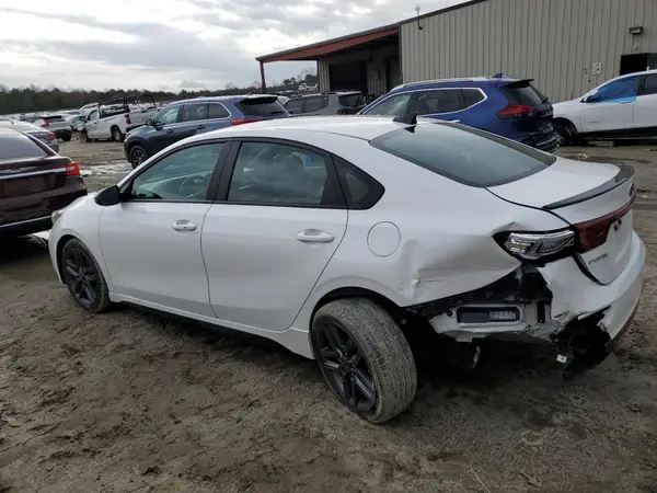 3KPF34AD1ME330513 2021 KIA FORTE - Image 2