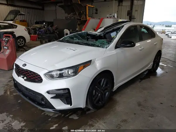 3KPF34AD1ME333461 2021 KIA FORTE - Image 2