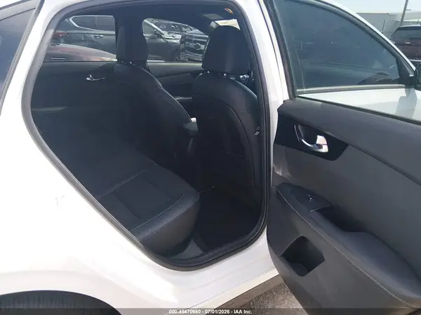 3KPF34AD1ME369019 2021 KIA FORTE - Image 8