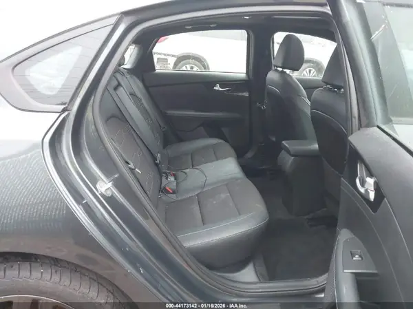 3KPF34AD1ME382708 2021 KIA FORTE - Image 8