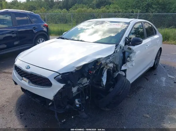 3KPF34AD1ME383504 2021 KIA FORTE - Image 2