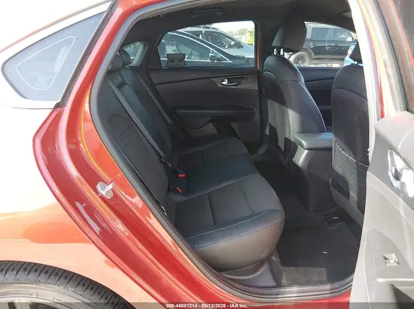 3KPF34AD1ME385401 2021 KIA FORTE - Image 8