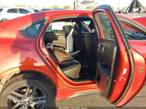 3KPF34AD1ME389268 2021 KIA FORTE - Image 8
