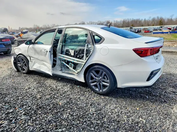 3KPF34AD1ME392185 2021 KIA FORTE - Image 2