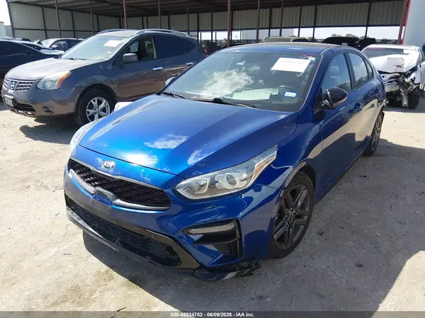 3KPF34AD1ME404576 2021 KIA FORTE - Image 2