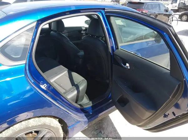 3KPF34AD1ME404576 2021 KIA FORTE - Image 8