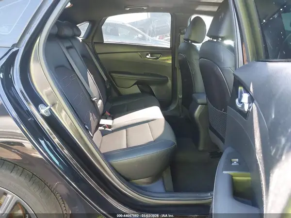 3KPF34AD1ME422950 2021 KIA FORTE - Image 8