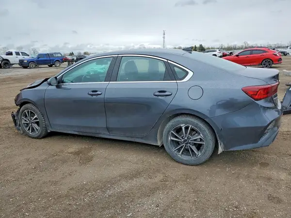 3KPF34AD1NE504498 2022 KIA FORTE - Image 2