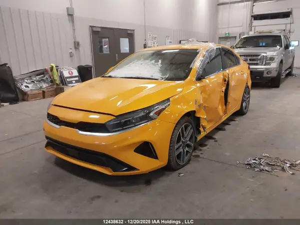 3KPF34AD1PE547032 2023 KIA FORTE - Image 2