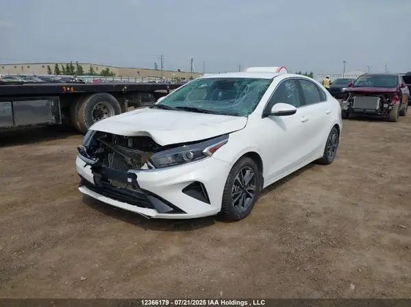 3KPF34AD1PE679823 2023 KIA FORTE - Image 2