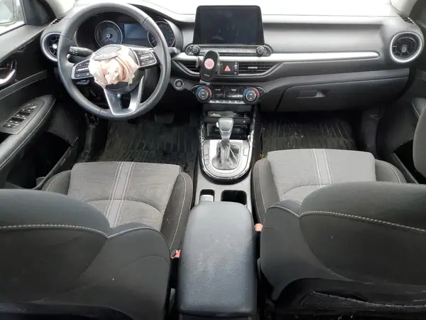 3KPF34AD1RE732815 2024 KIA FORTE - Image 8