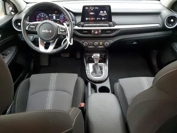 3KPF34AD1RE785210 2024 KIA FORTE - Image 8