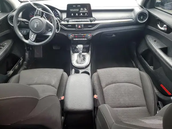 3KPF34AD2KE017399 2019 KIA FORTE - Image 8