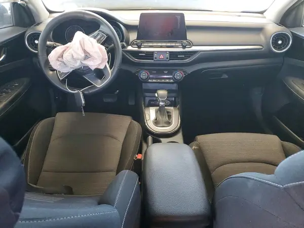 3KPF34AD2KE018570 2019 KIA FORTE - Image 8
