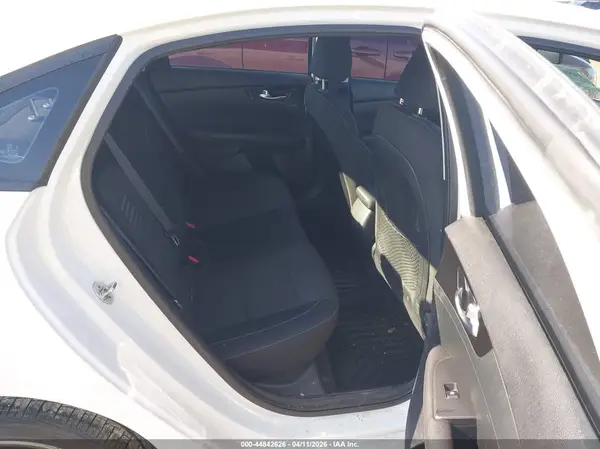 3KPF34AD2KE019170 2019 KIA FORTE - Image 8