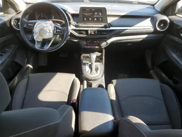 3KPF34AD2KE020741 2019 KIA FORTE - Image 8