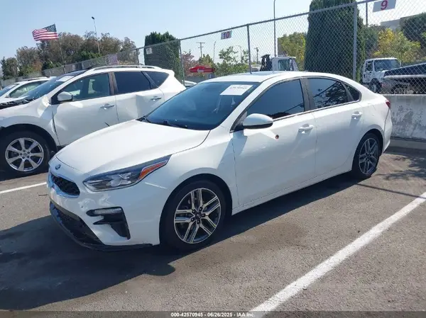 3KPF34AD2KE021954 2019 KIA FORTE - Image 2