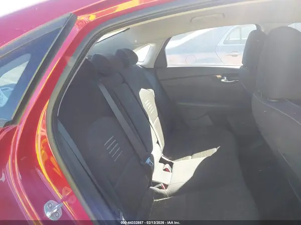 3KPF34AD2KE022053 2019 KIA FORTE - Image 8