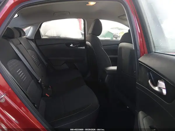 3KPF34AD2KE024062 2019 KIA FORTE - Image 8