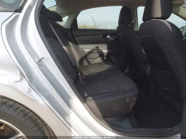 3KPF34AD2KE026670 2019 KIA FORTE - Image 8
