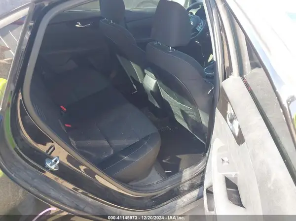 3KPF34AD2KE027804 2019 KIA FORTE - Image 8