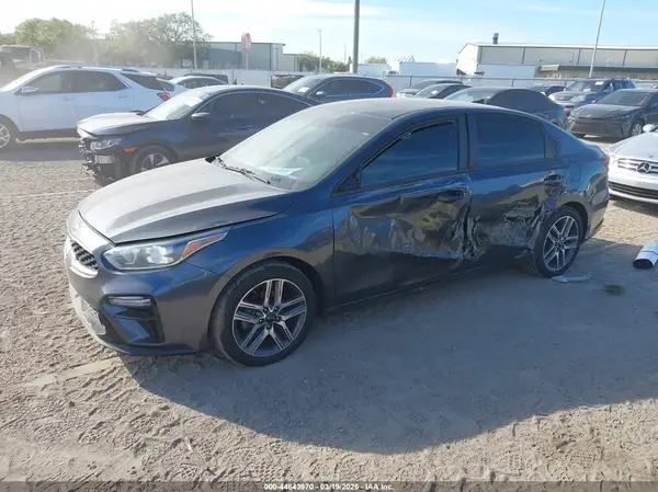 3KPF34AD2KE029083 2019 KIA FORTE - Image 2