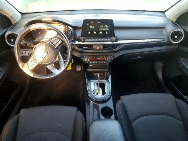 3KPF34AD2KE035515 2019 KIA FORTE - Image 8