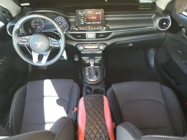 3KPF34AD2KE042559 2019 KIA FORTE - Image 8