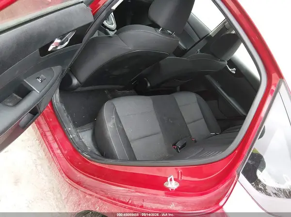 3KPF34AD2KE043811 2019 KIA FORTE - Image 8