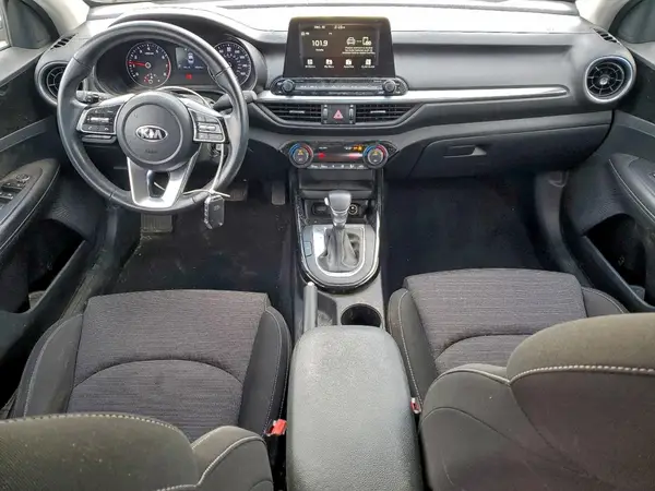 3KPF34AD2KE045431 2019 KIA FORTE - Image 8
