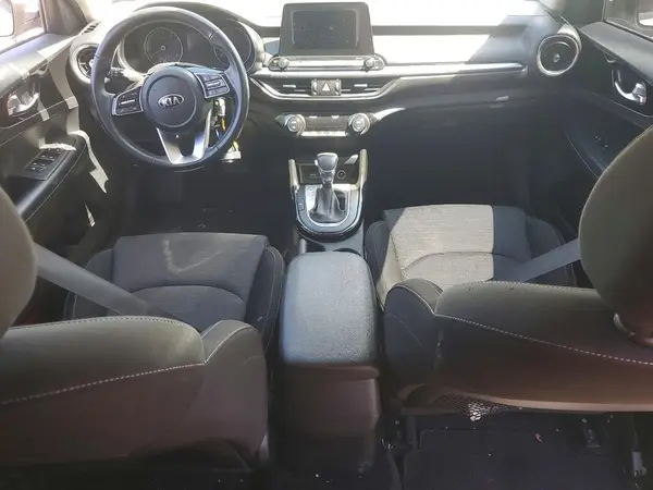 3KPF34AD2KE063749 2019 KIA FORTE - Image 8