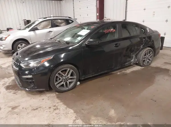 3KPF34AD2KE063928 2019 KIA FORTE - Image 2