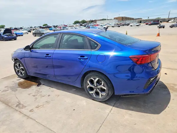 3KPF34AD2KE068658 2019 KIA FORTE - Image 2
