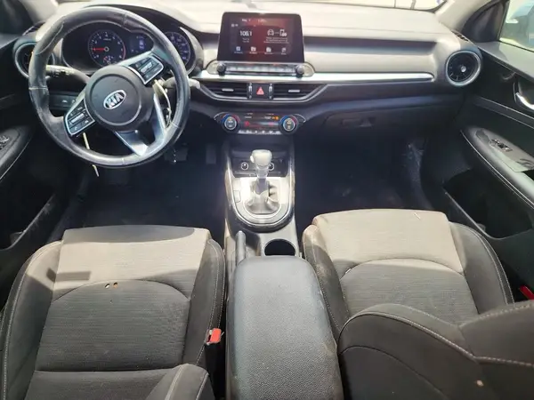 3KPF34AD2KE068658 2019 KIA FORTE - Image 8